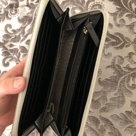 Kate Spade Wallet - Picture 3 of 3